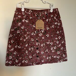 NWT Kori Floral skirt size Sm